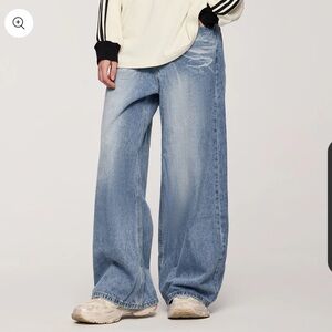 Wide legged pants
